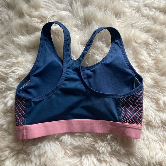 Nike Sports Bra - Picture 2 of 2